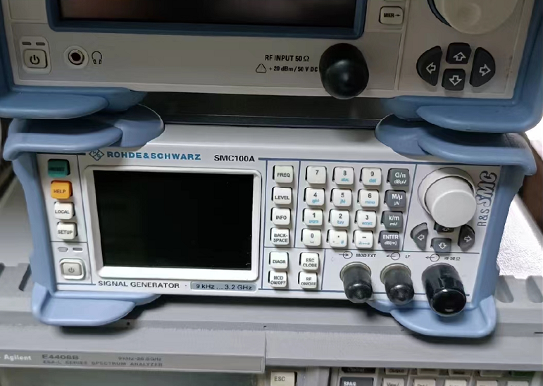 信號(hào)源SMC100A 2.png